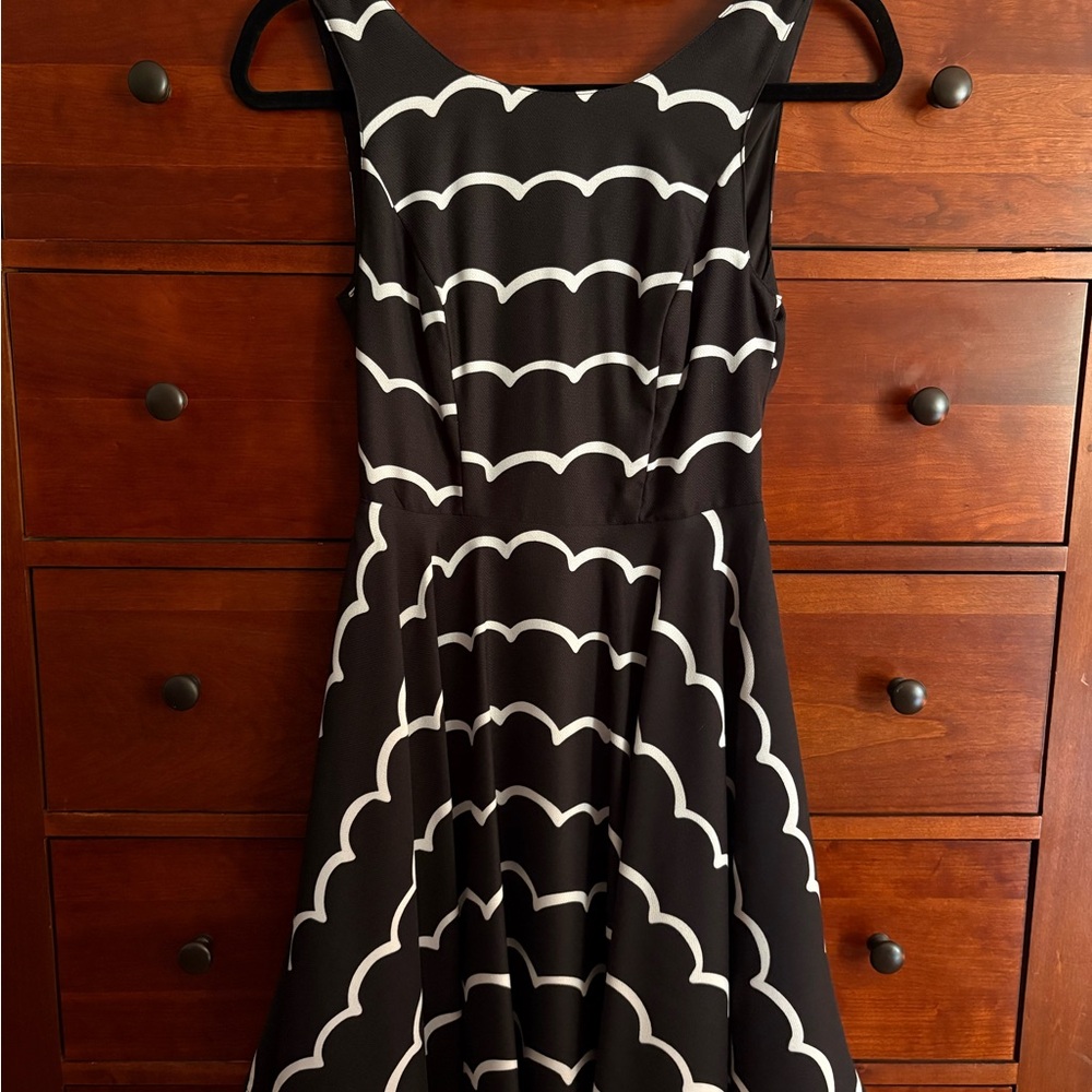Bloomingdale's Black and White Scallop Midi Dress